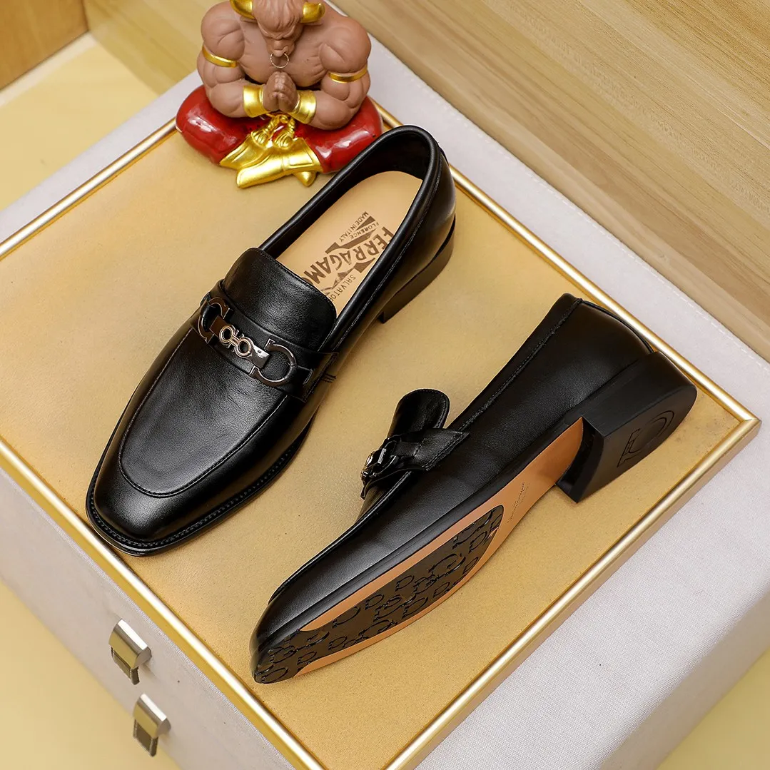 Men's clothing and shoes 💰440 🔥Ferragamo's new leather shoes🇨🇳Official website original 1:1 mold, original quality💯Fine workmanship, high-end luxury☘The upper is made of imported Italian first-layer cowhide🌴Water-dyed🐂Leather lining🍓Rubber wear-resistant and non-slip outsole, breathable and comfortable to wear🍍The first choice for high-end men🍉, black, size 38-45...